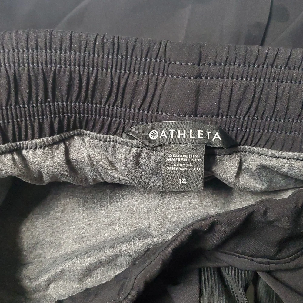 Athleta Brooklyn Lined Black Camo Joggers Size 14 - Picture 10 of 16